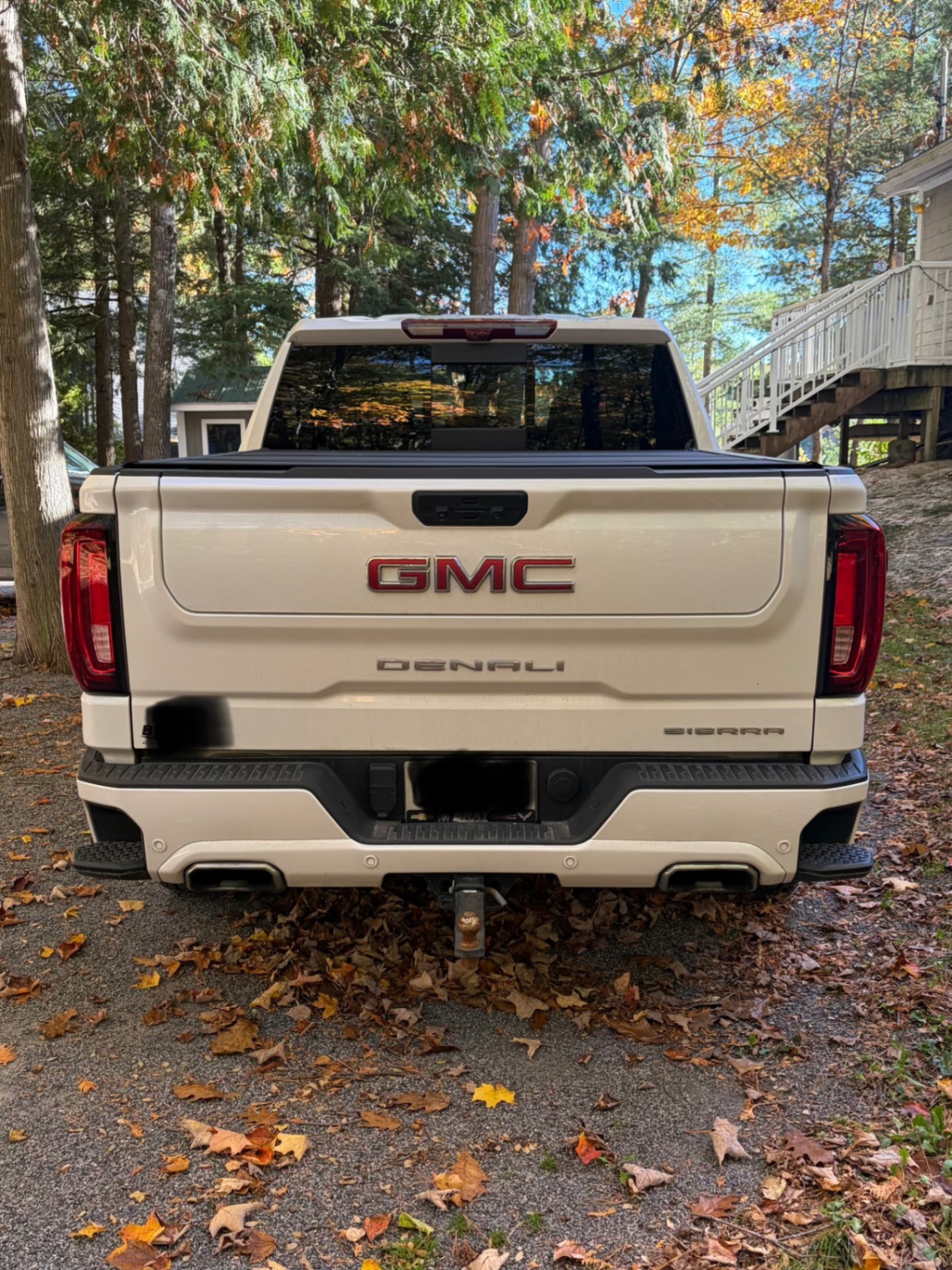 Снимка 2 от търг – 2024 GMC SIERRA 1500 DENALI с VIN 1GTUUGEL5RZ350637