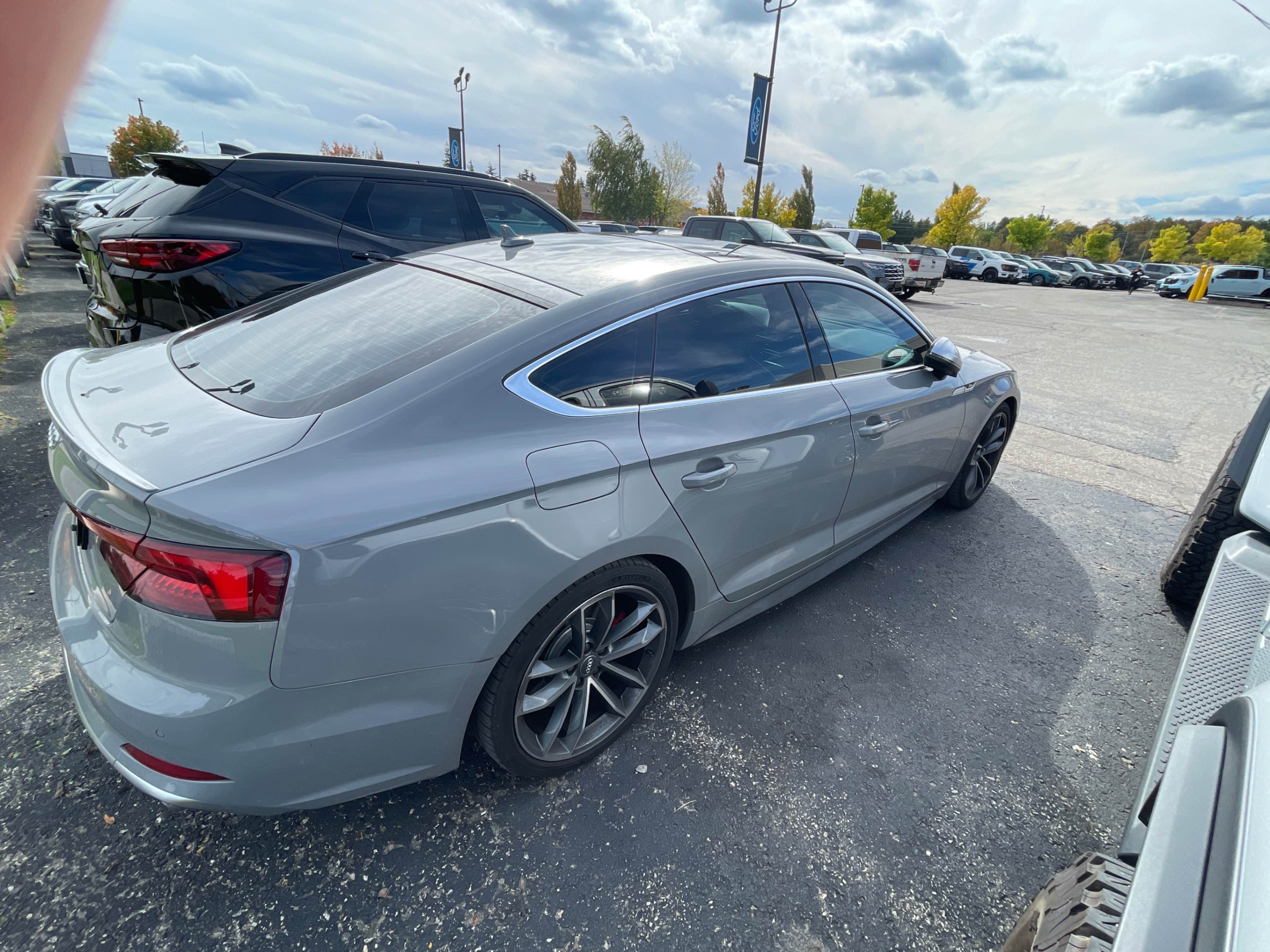Photo 3 from auction – 2018 AUDI S5 SPORTBACK TECHNIK with VIN WAUC4CF59JA087282