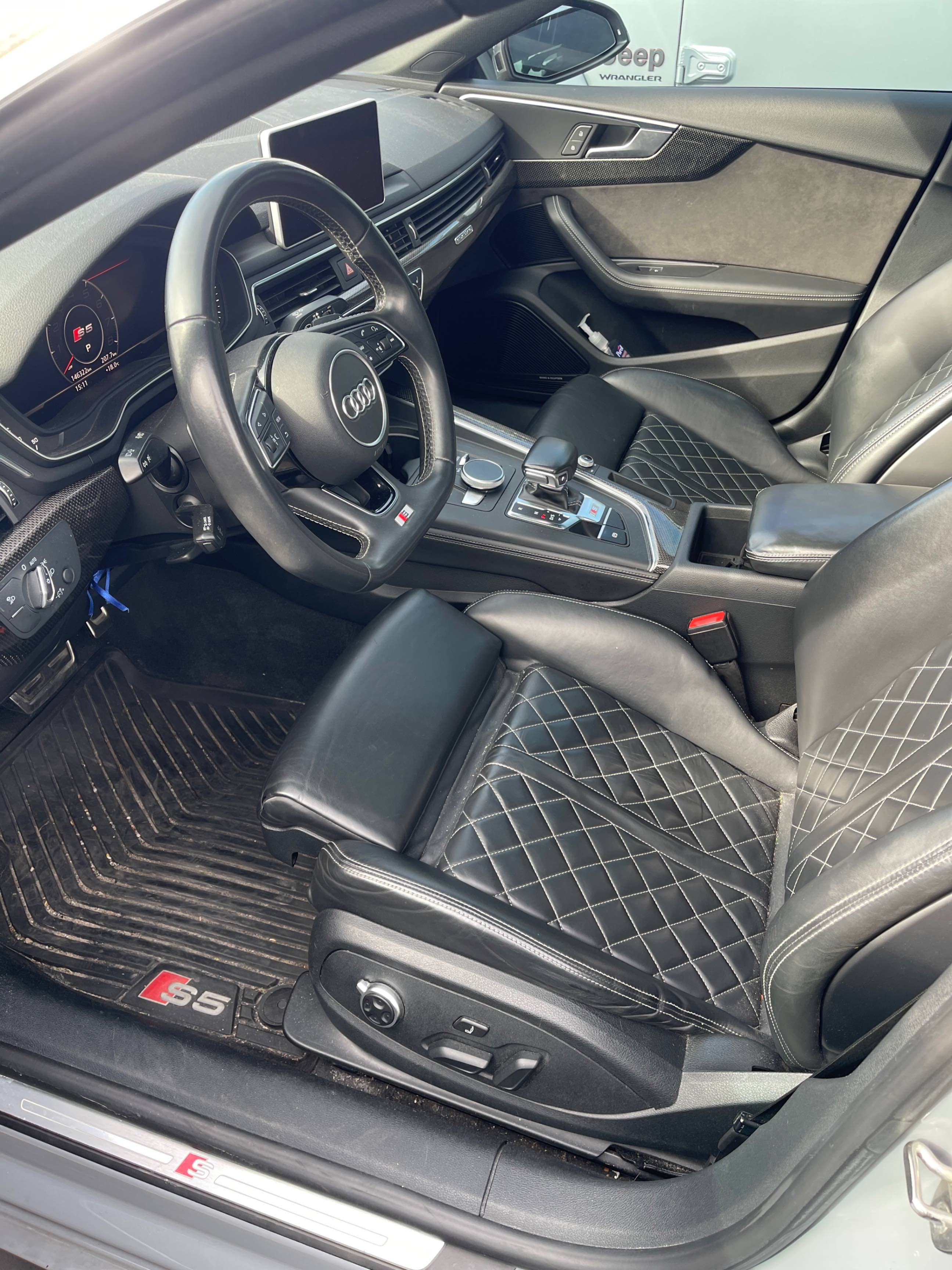 Photo 5 from auction – 2018 AUDI S5 SPORTBACK TECHNIK with VIN WAUC4CF59JA087282
