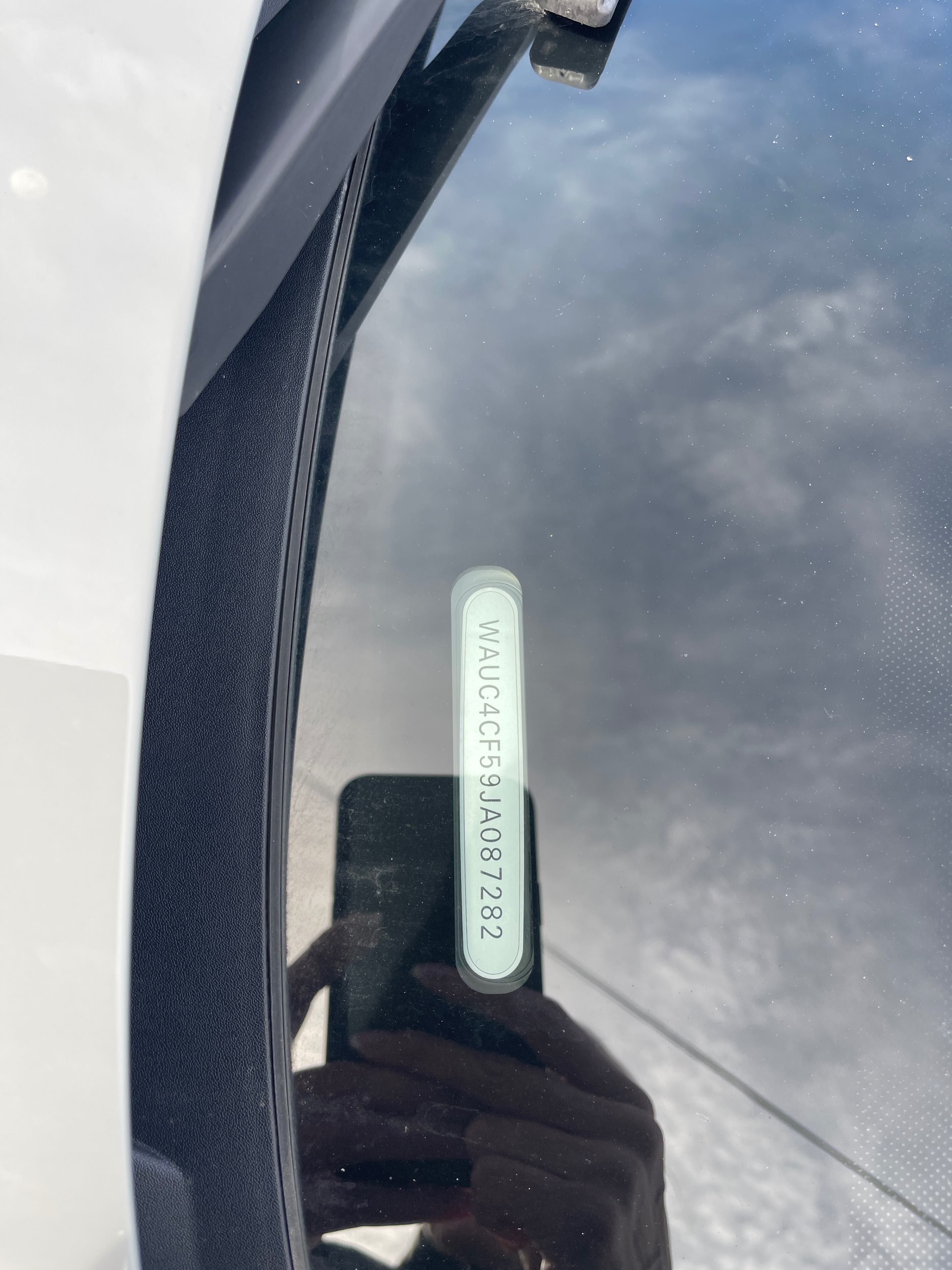 Photo 9 from auction – 2018 AUDI S5 SPORTBACK TECHNIK with VIN WAUC4CF59JA087282