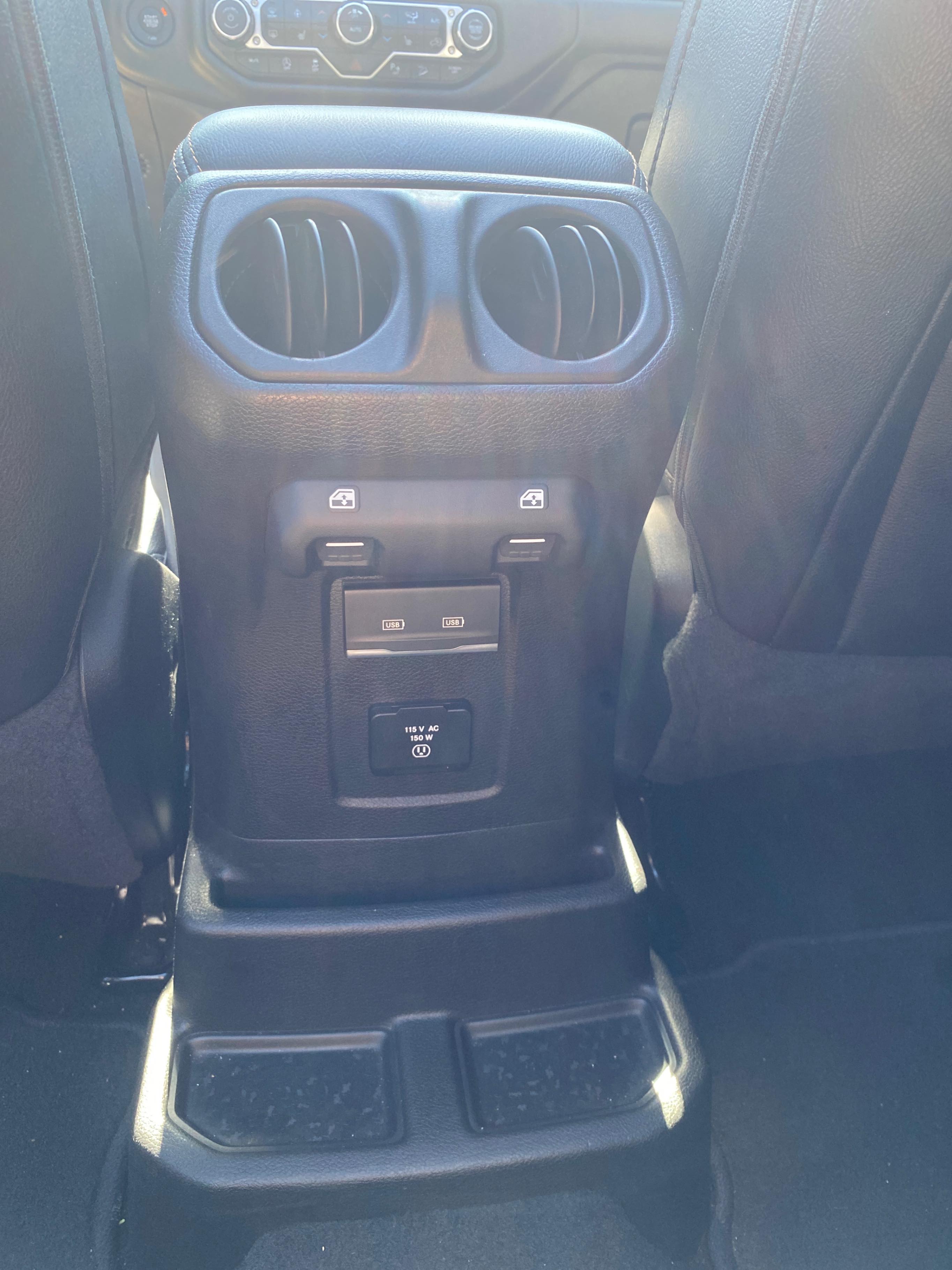 Снимка 15 от търг – 2021 JEEP WRANGLER UNLIMITED HIGH ALTITUDE с VIN 1C4HJXEG1MW541351