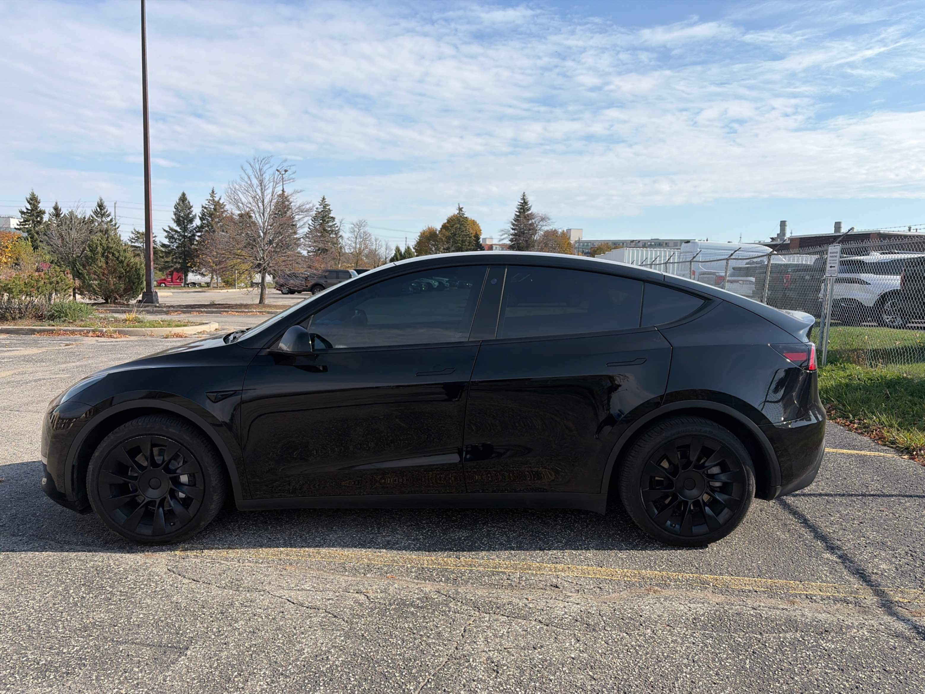 Foto 2 de la subasta – 2022 TESLA MODEL Y LONG RANGE con VIN 7SAYGDEE3NF421782