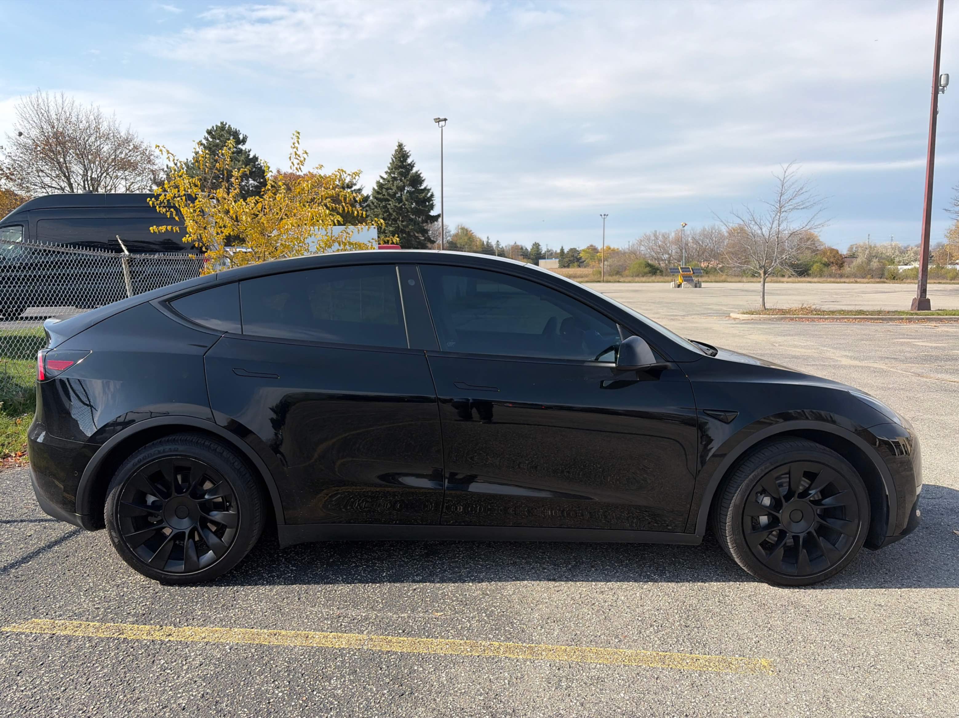 Foto 3 de la subasta – 2022 TESLA MODEL Y LONG RANGE con VIN 7SAYGDEE3NF421782