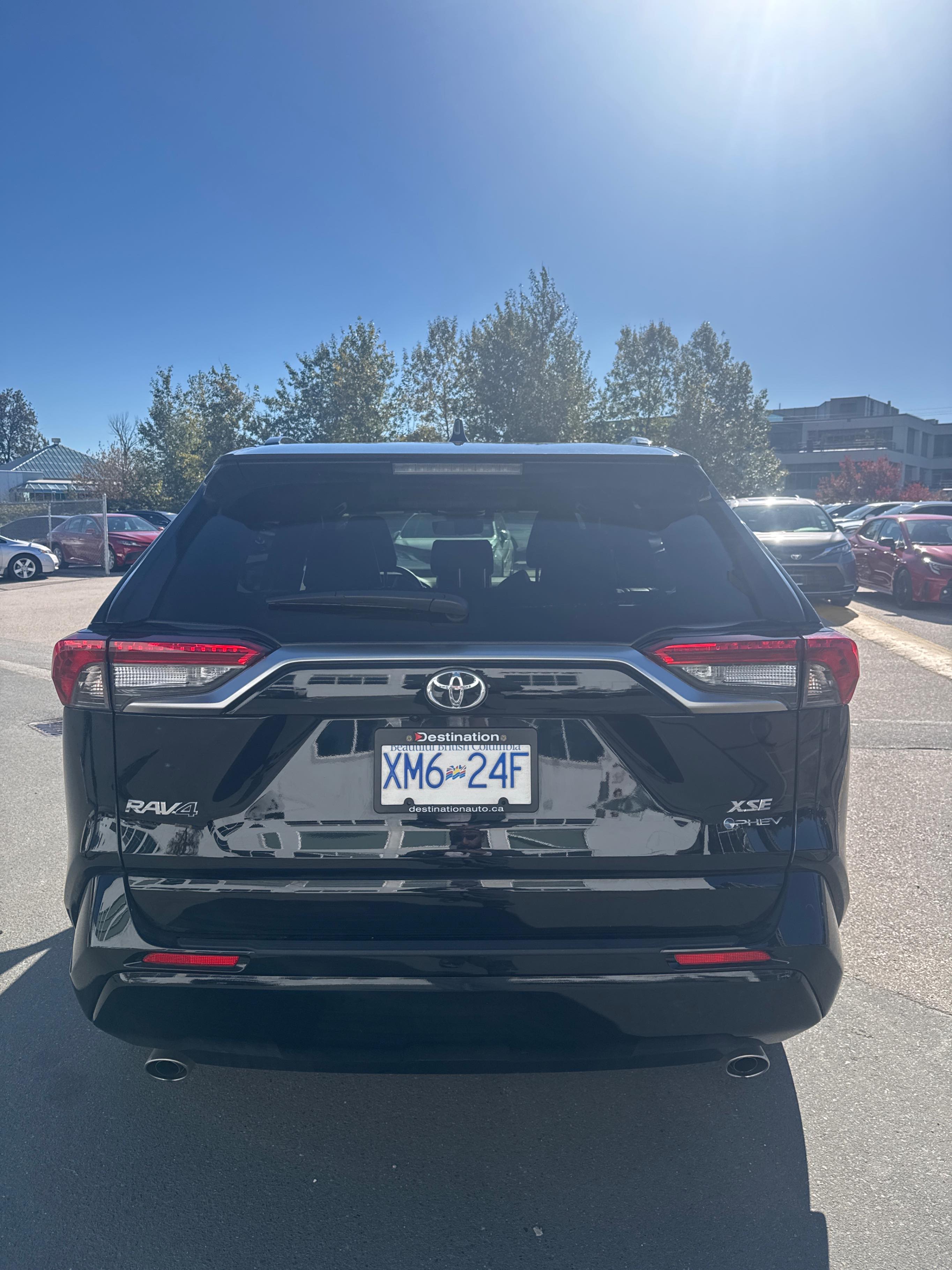 Снимка 4 от търг – 2025 TOYOTA RAV4 PLUG-IN HYBRID AWD с VIN JTMGB3FV9SD265587