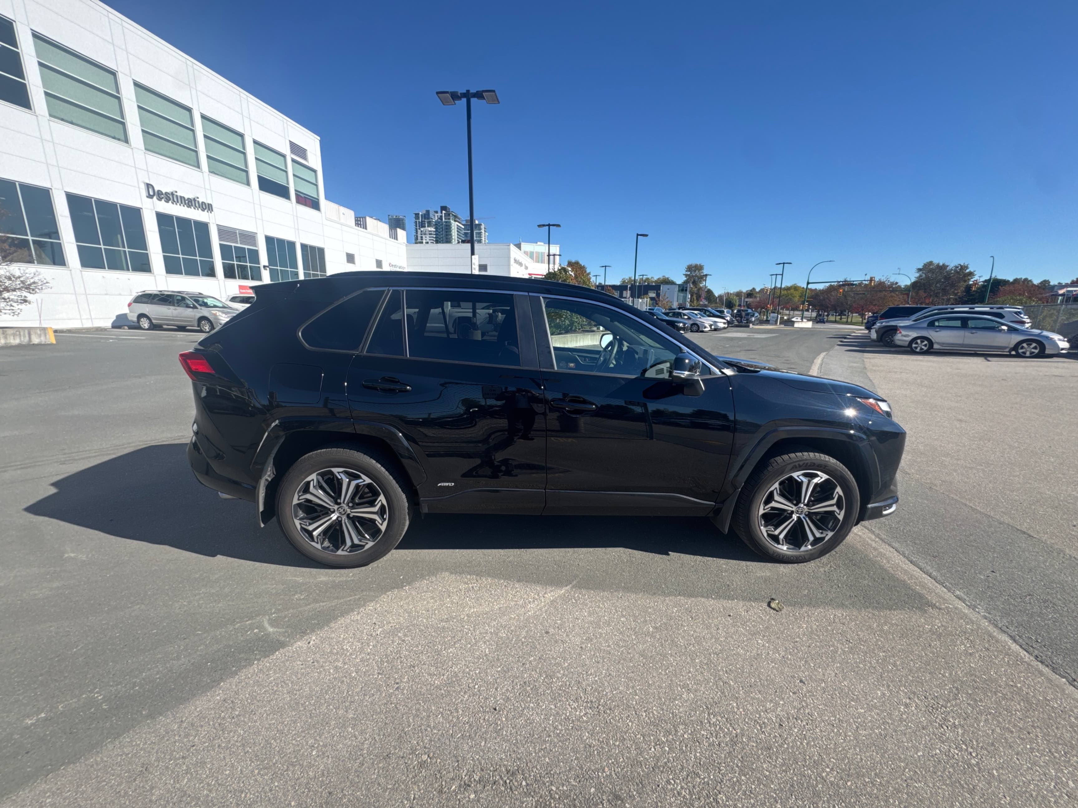 Снимка 3 от търг – 2025 TOYOTA RAV4 PLUG-IN HYBRID AWD с VIN JTMGB3FV9SD265587