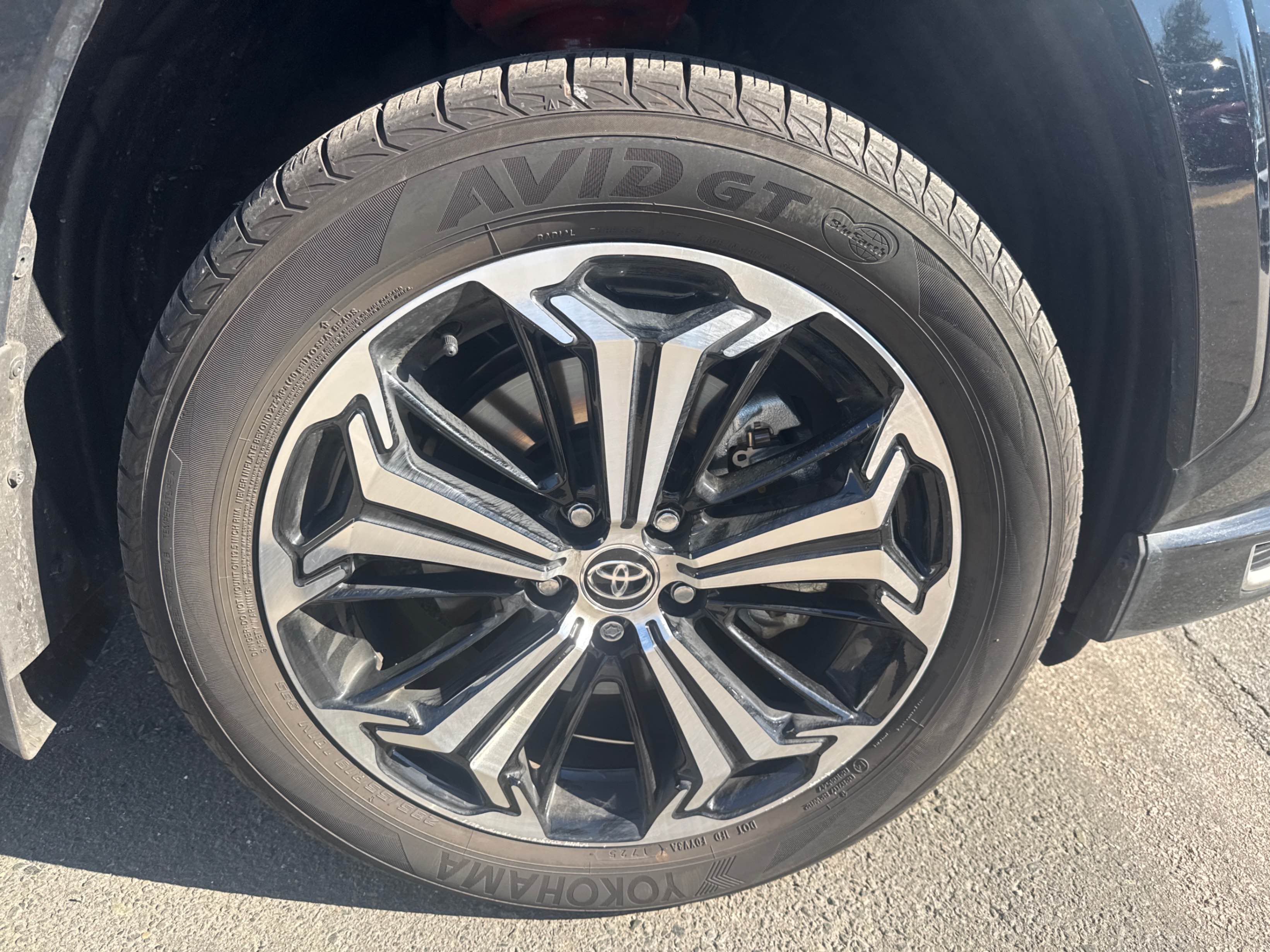 Снимка 7 от търг – 2025 TOYOTA RAV4 PLUG-IN HYBRID AWD с VIN JTMGB3FV9SD265587