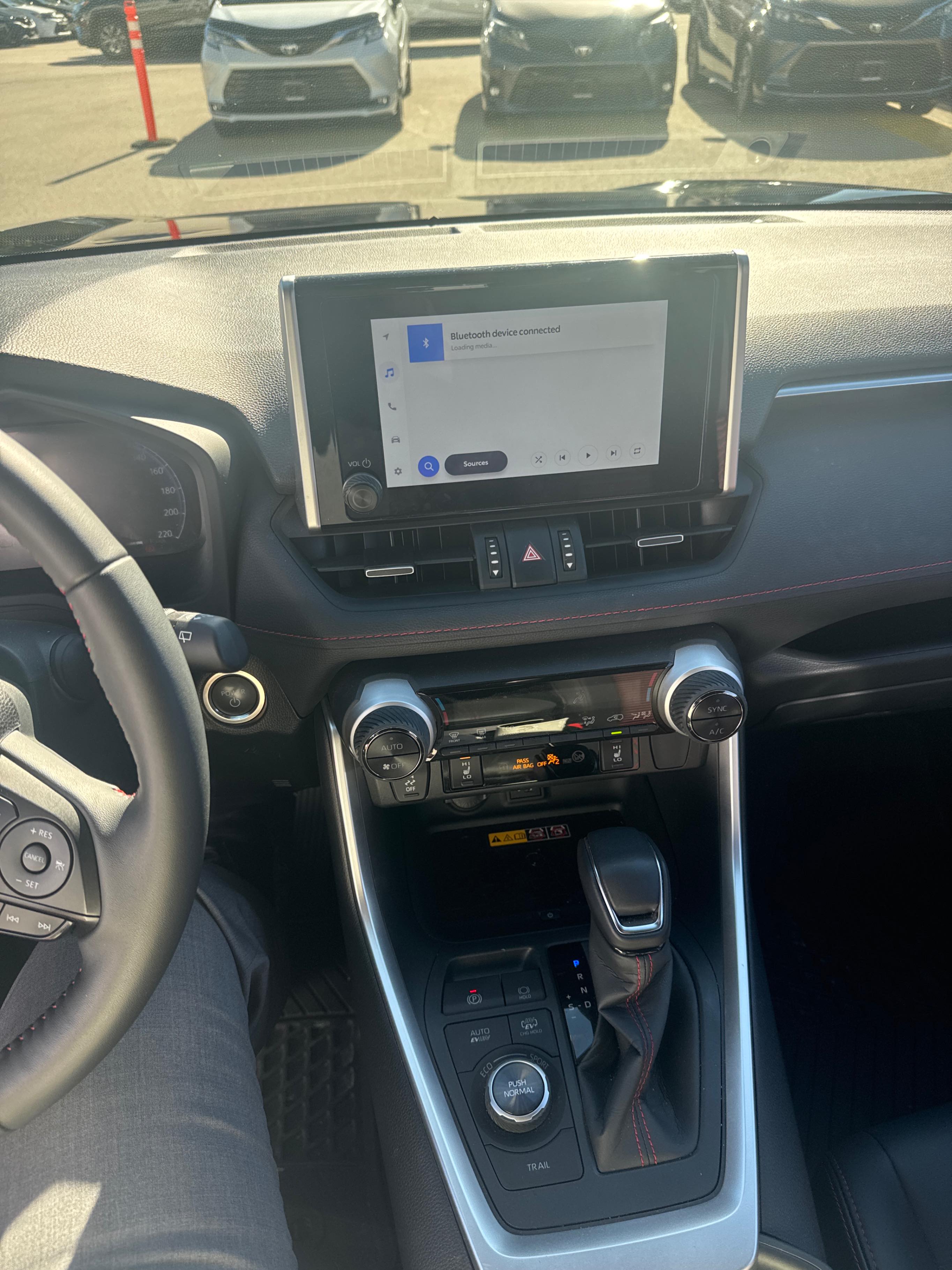 Снимка 9 от търг – 2025 TOYOTA RAV4 PLUG-IN HYBRID AWD с VIN JTMGB3FV9SD265587