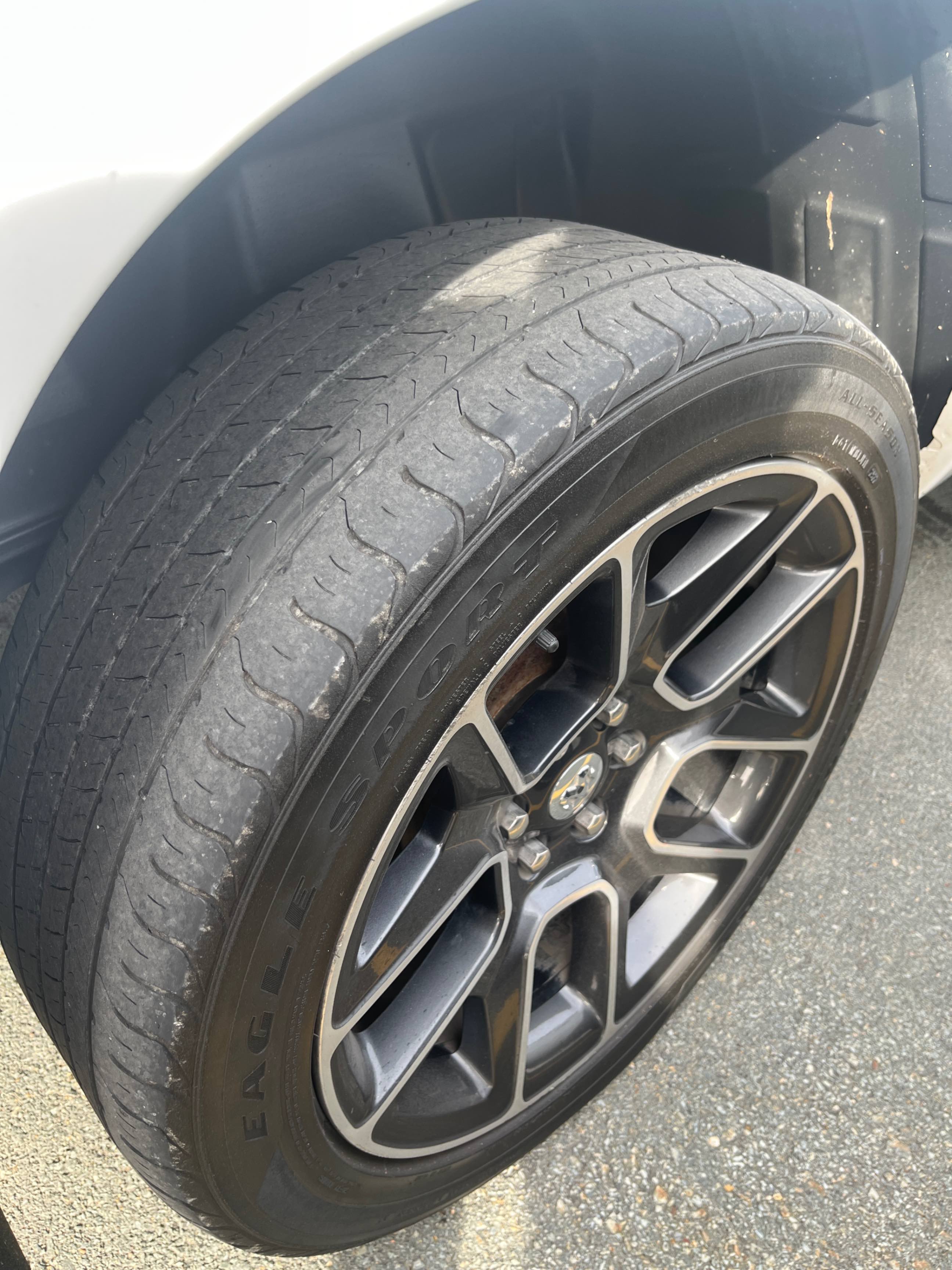 Photo 14 from auction – 2020 RAM 1500 SPORT with VIN 1C6SRFLTXLN204942