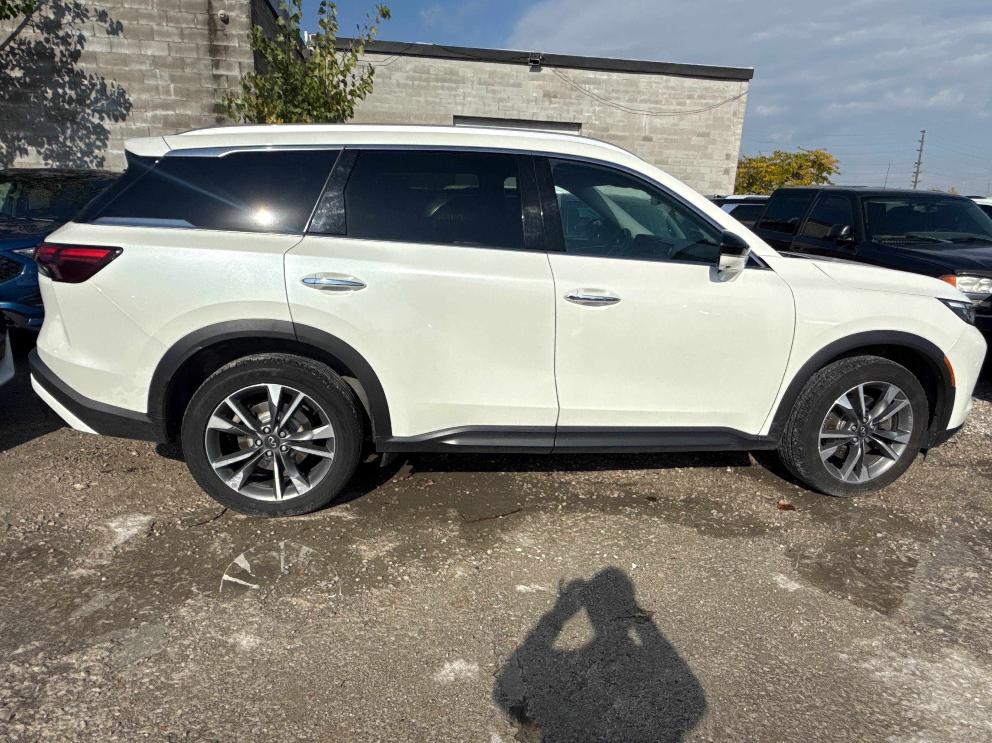 Снимка 3 от търг – 2023 INFINITI QX60 LUXE с VIN 5N1DL1FSXPC353437