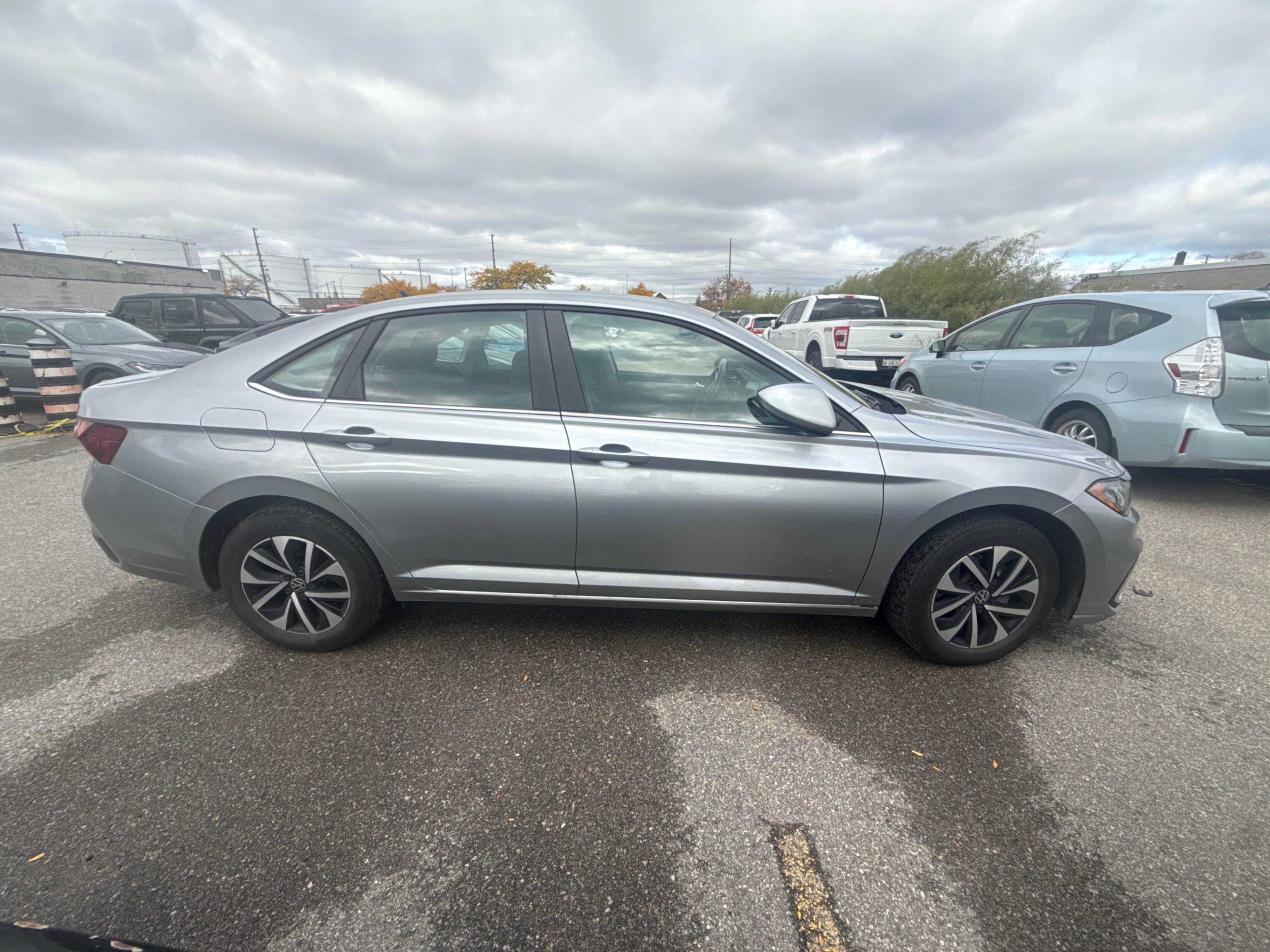 Снимка 3 от търг – 2026 VOLKSWAGEN JETTA TRENDLINE с VIN 3VWCW7BU1TM005565