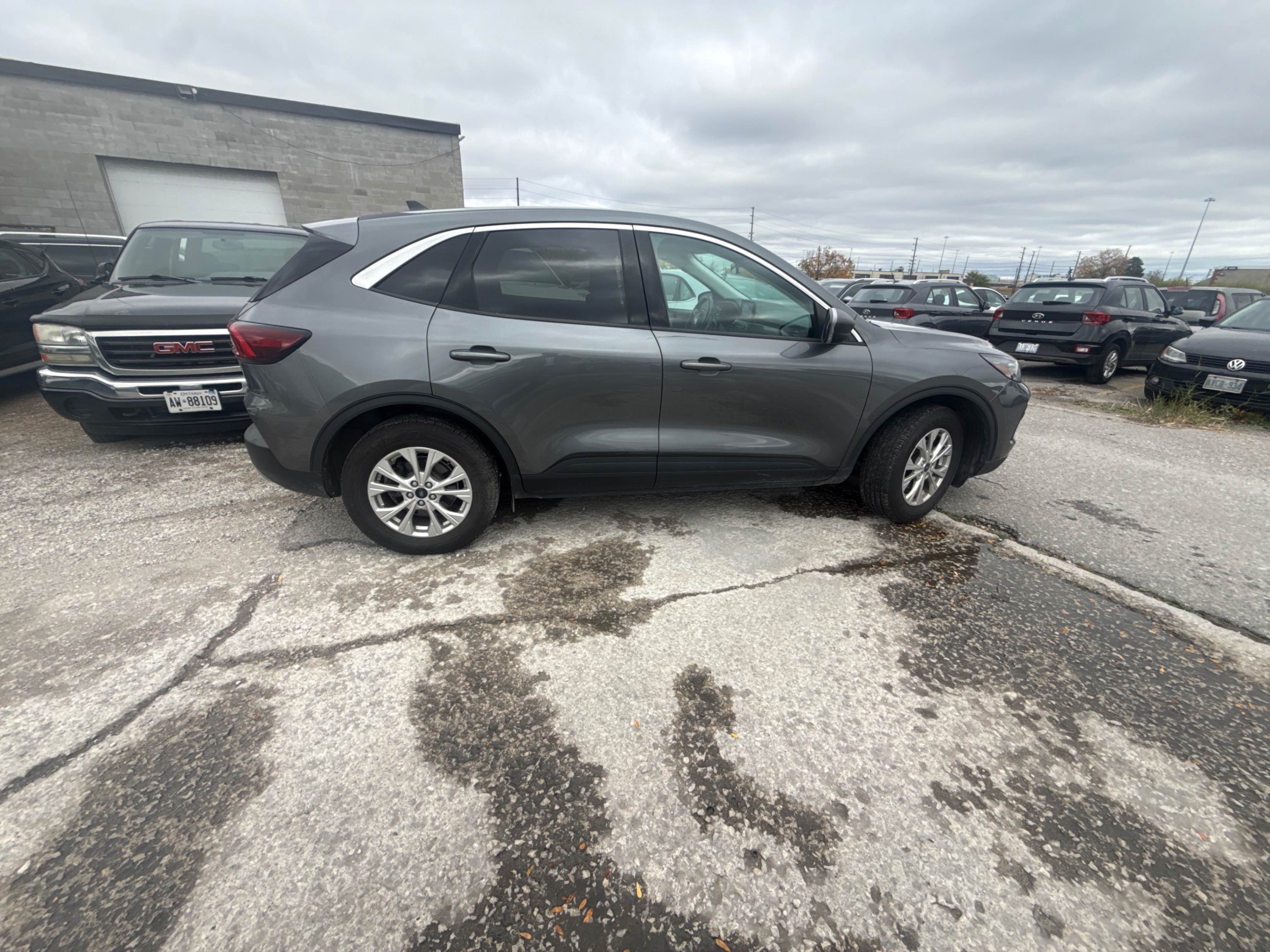 Photo 3 from auction – 2023 FORD ESCAPE ACTIVE with VIN 1FMCU9GN1PUA55577