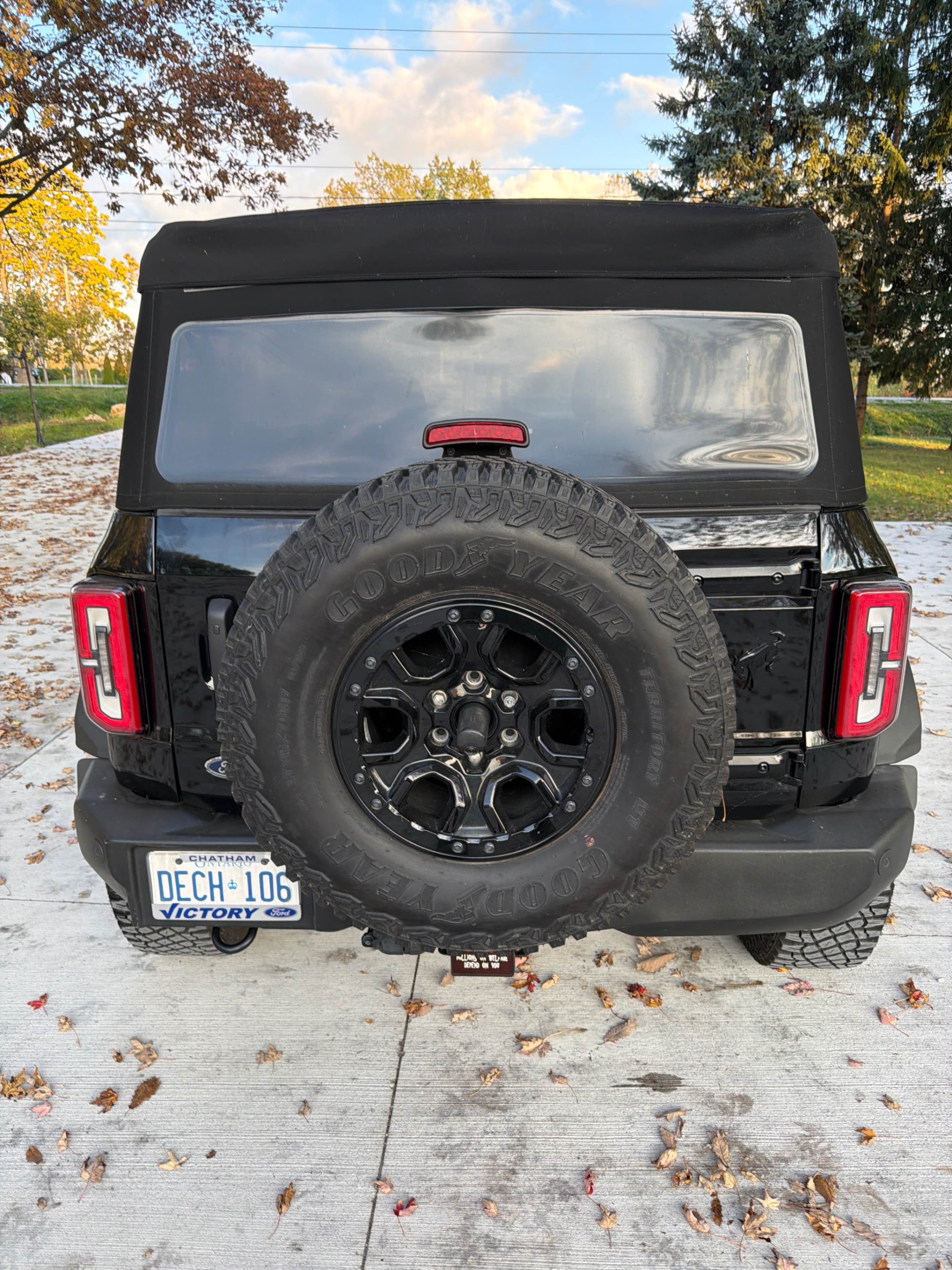 Снимка 4 от търг – 2023 FORD BRONCO 4 DOOR ADVANCED 4X4 с VIN 1FMEE5DP1PLB64194
